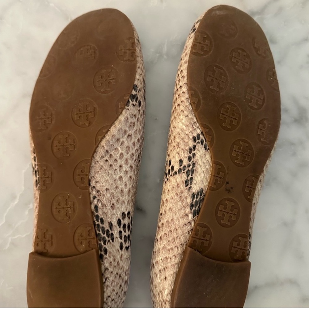74# Tory Burch Snakeskin Flats with Gold Logo - Picture 6 of 9